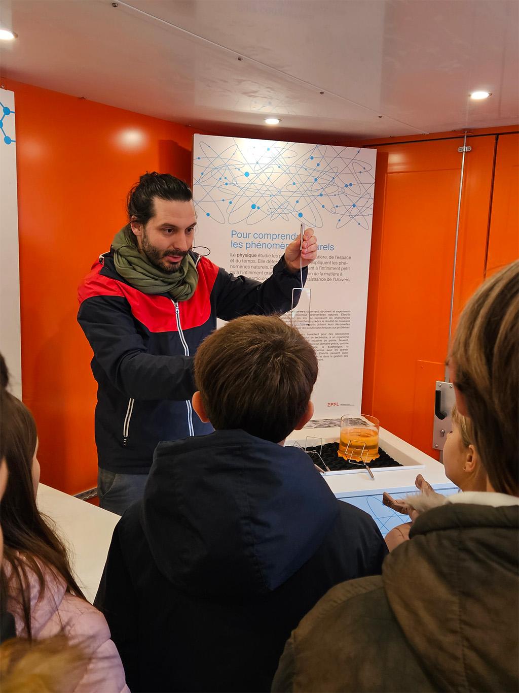 Bus des Sciences EPFL Ecole Moser