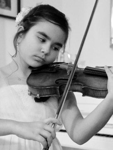 Kimia Corke artiste violoniste Ecole Moser